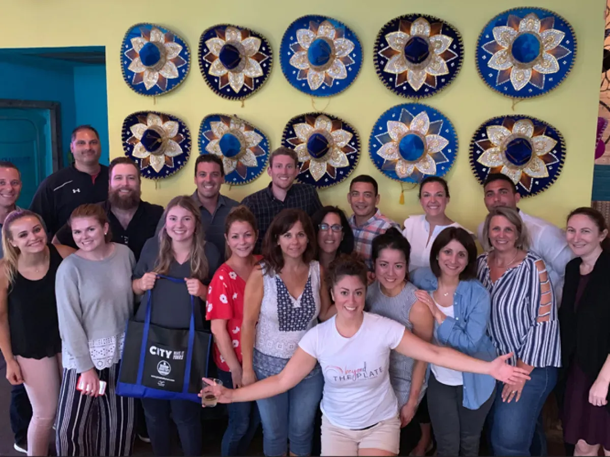 imgi_32_CorporateEvents_GringosTacos-Group