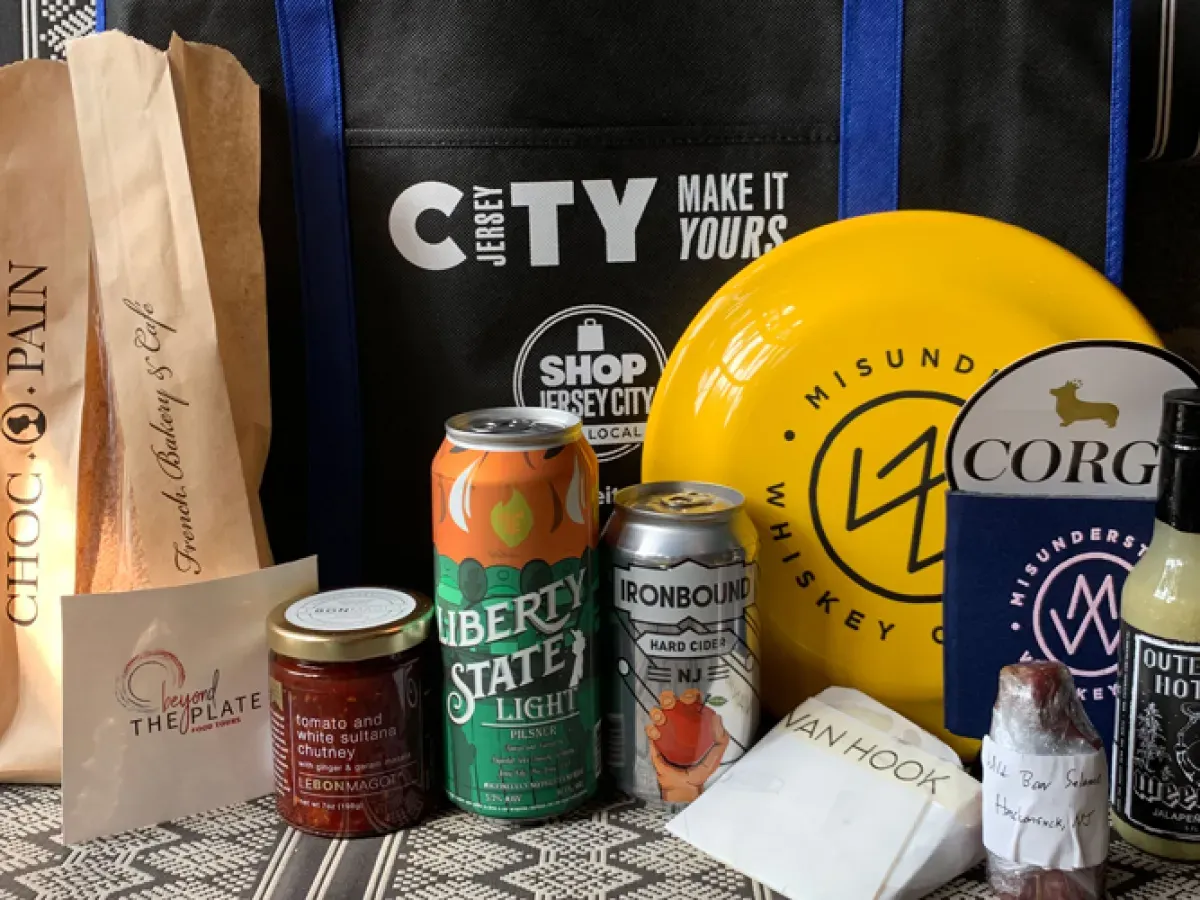 imgi_33_CorporateEvents_FoodieGiftBag