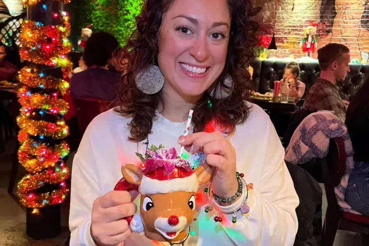 imgi_4_A-Holly-Jolly-Cocktail-Crawl-Jersey-City-image-3-rotated